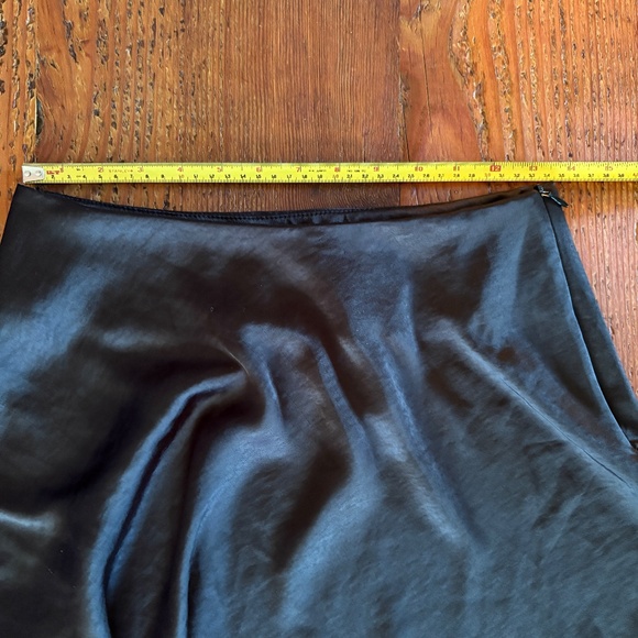 NWT Nasty Gal Satin Skirt High Low Black Size 4 Asymmetric - Picture 10 of 14